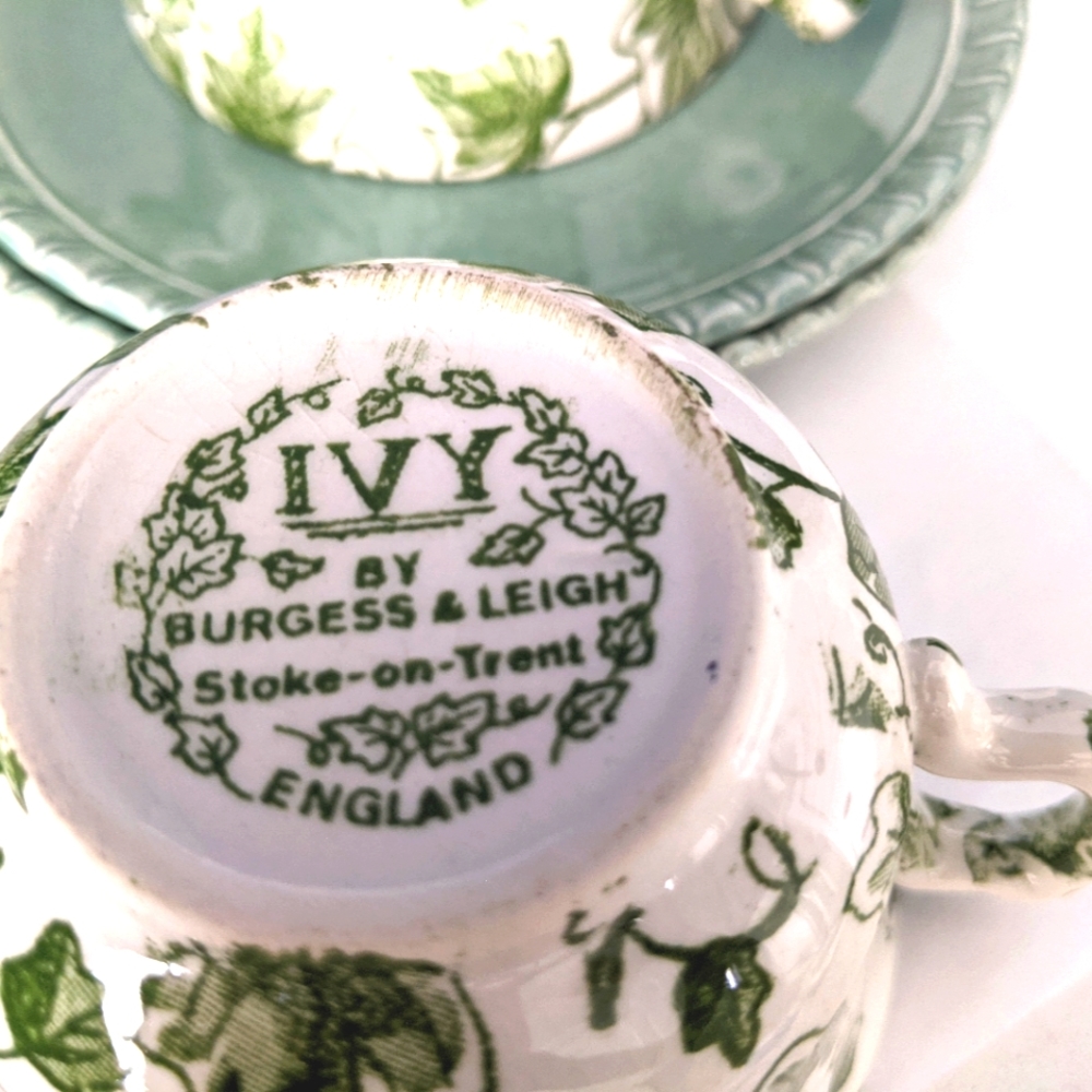 Burgess & Leigh IVY 2 pc. Matching Set Green, Cream Tea Cups. Royal Stafford. - Picture 4 of 11